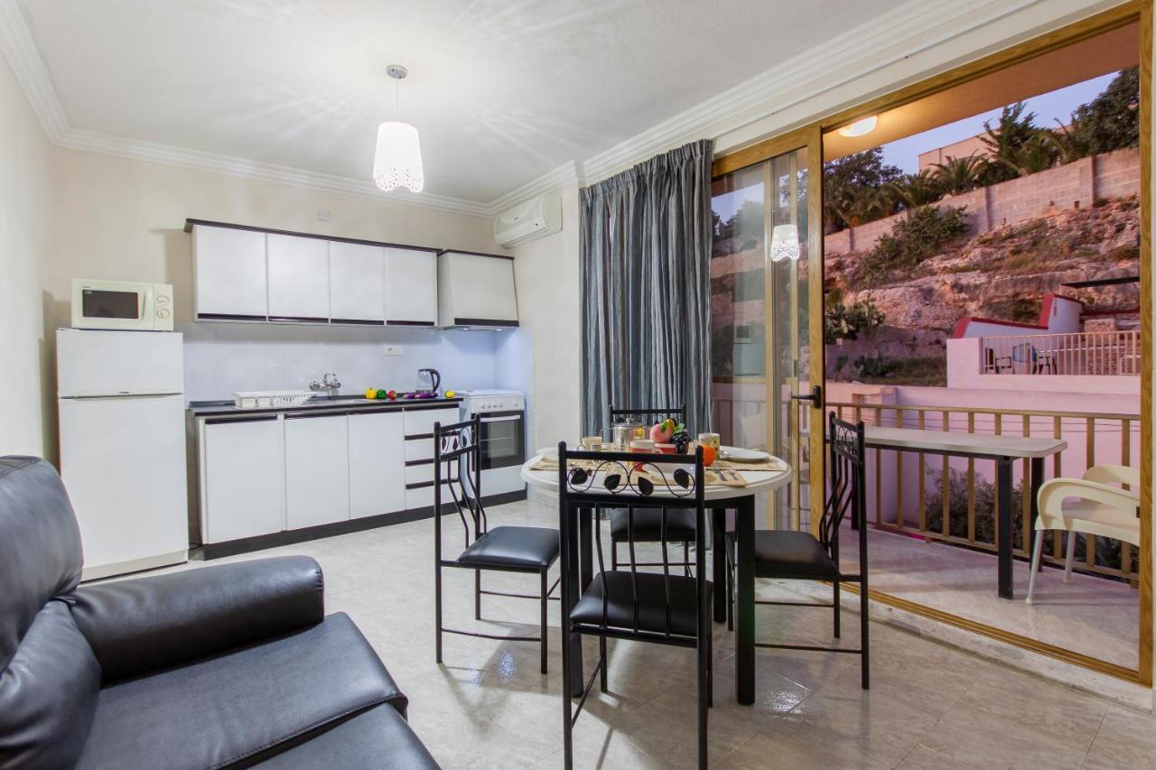 Pool And Sea Merill Apartments - Happy Rentals Mellieha Exterior foto
